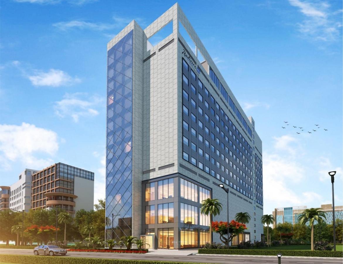 Hotel Radisson Blu Towers Kaushambi Delhi NCR Ghaziabad Exterior foto The hotel's rendering