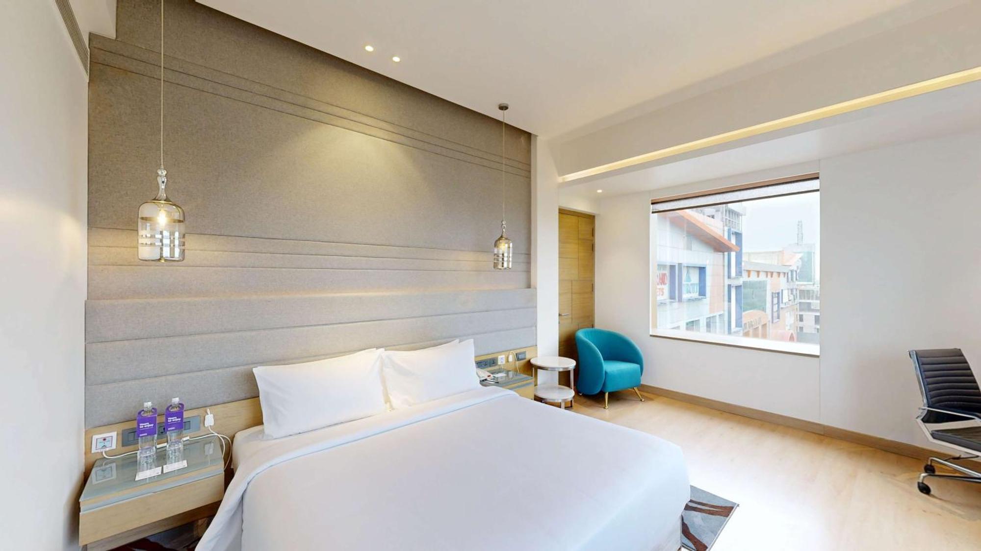 Hotel Radisson Blu Towers Kaushambi Delhi NCR Ghaziabad Exterior foto A room at the hotel